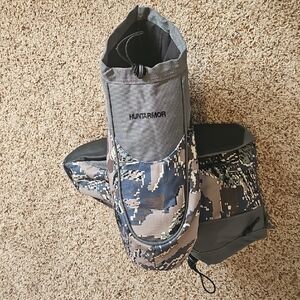 HUNTARMOR Camouflage, insulated Boot Covers. Size L